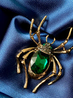 Load image into Gallery viewer, Emerald Spider Brooch
