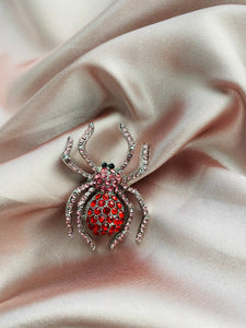 "Be mine!" Valentines Spider Brooch
