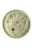 Load image into Gallery viewer, Spiderweb Beret
