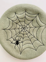 Load image into Gallery viewer, Spiderweb Beret
